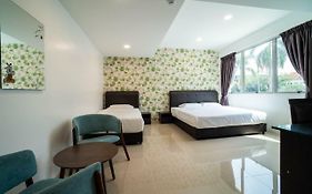 Crystal Garden Hotel